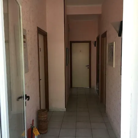 Casa de hóspedes Baia Dei Gabbiani *