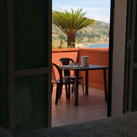 Baia Dei Gabbiani Πανσιόν