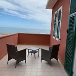 게스트하우스 Baia Dei Gabbiani 샌로렌조알메어