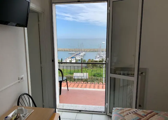 Baia Dei Gabbiani Pensjonat 4*